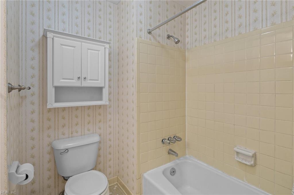 5168 Stratford Chase DR