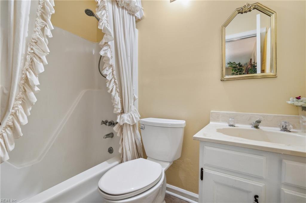 923 Sugar Tree Ct CT