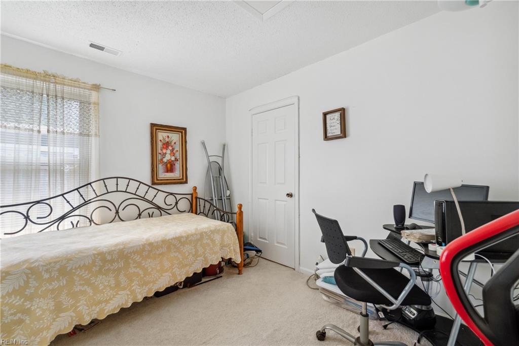 923 Sugar Tree Ct CT