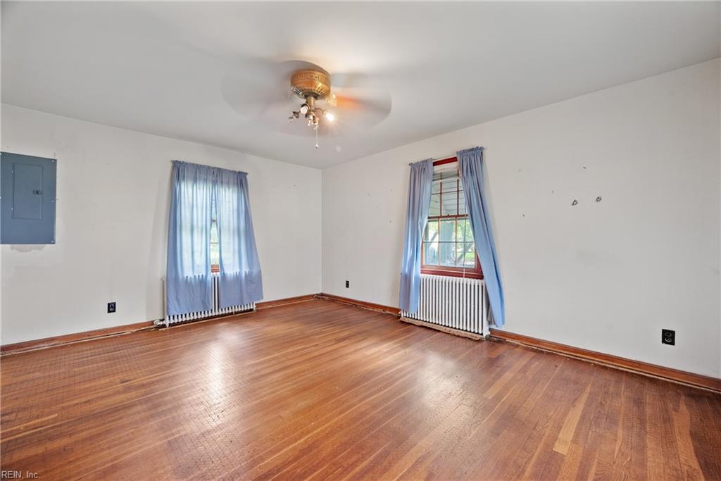 60 N Mary Peake BLVD