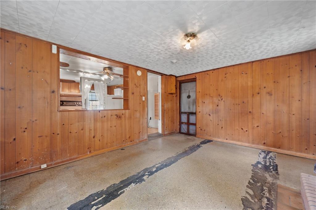 60 N Mary Peake BLVD