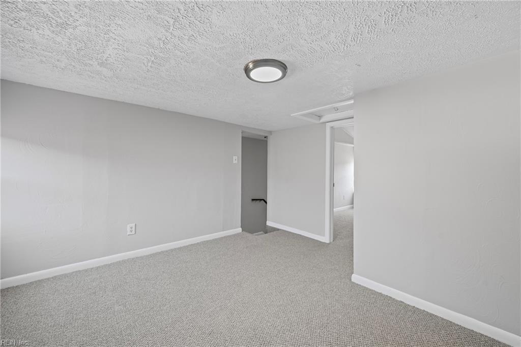 412 Winchester DR
