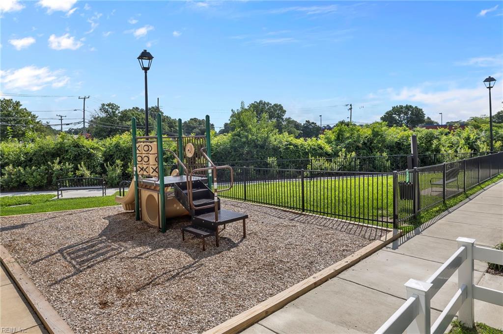 2688 Azalea Garden RD B