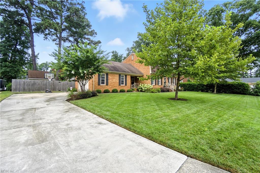 3304 Michelle CT