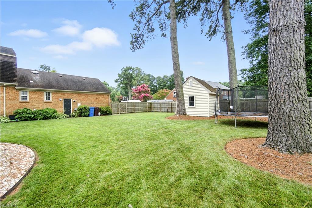 3304 Michelle CT