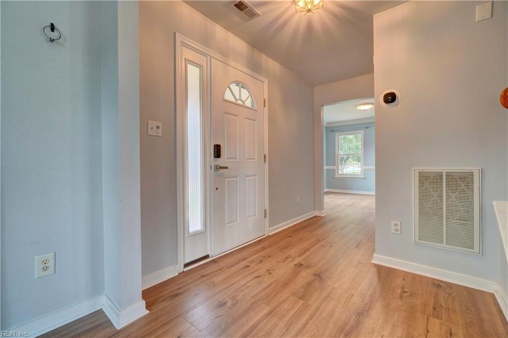 129 Rochdale LN