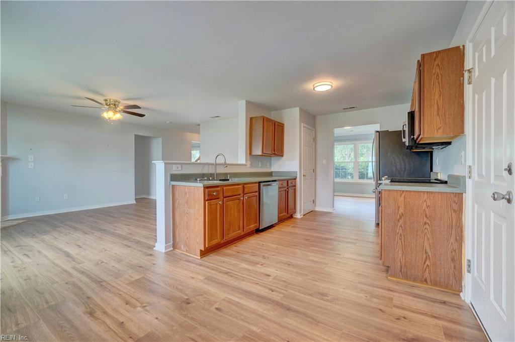 129 Rochdale LN