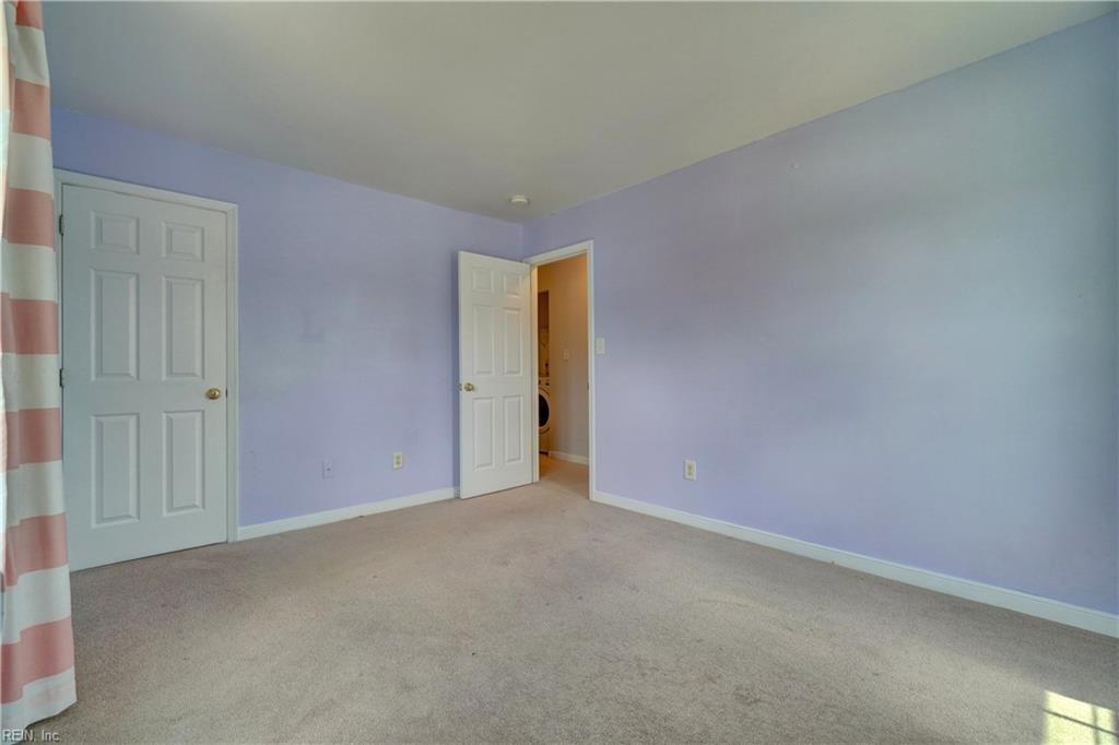 129 Rochdale LN