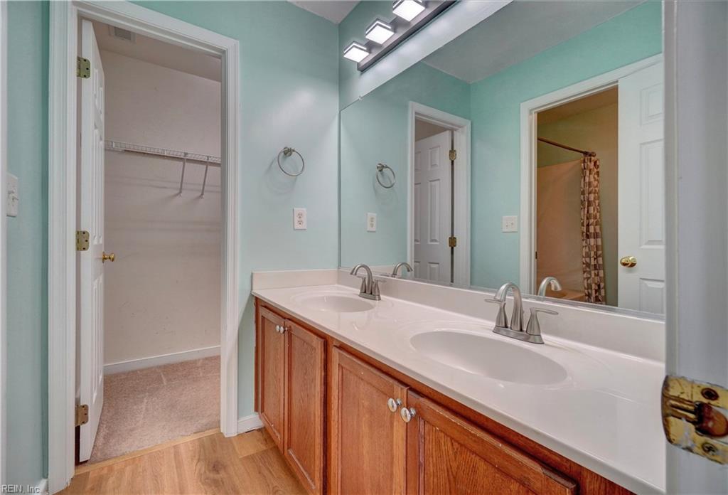 129 Rochdale LN