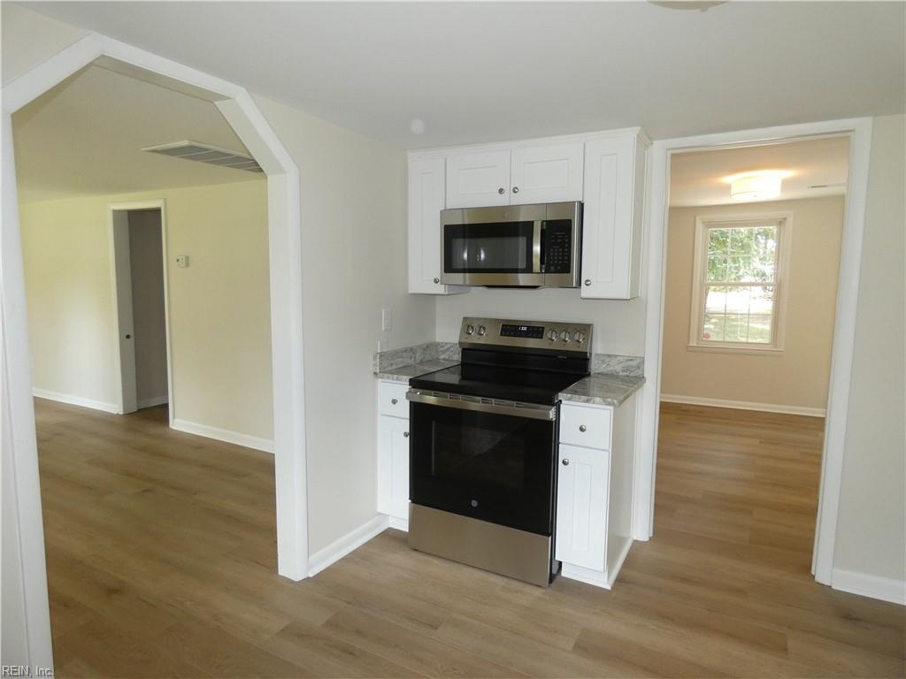 32 Robinson DR