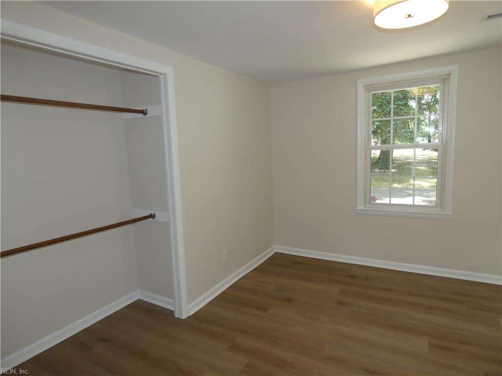 32 Robinson DR