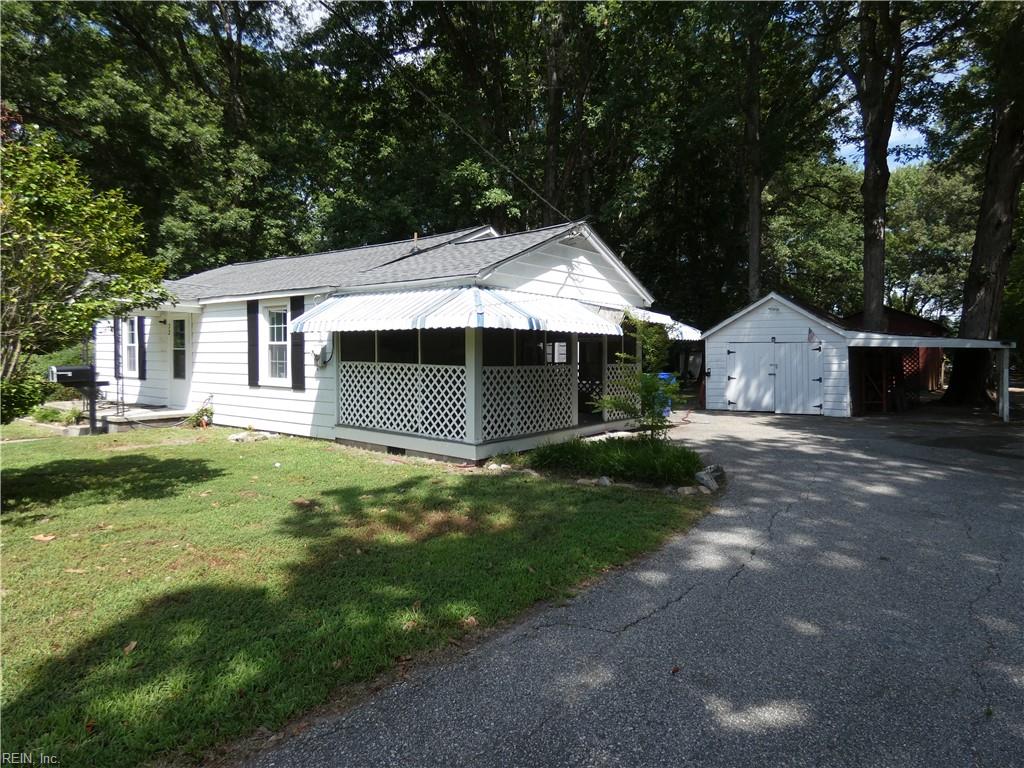 32 Robinson DR