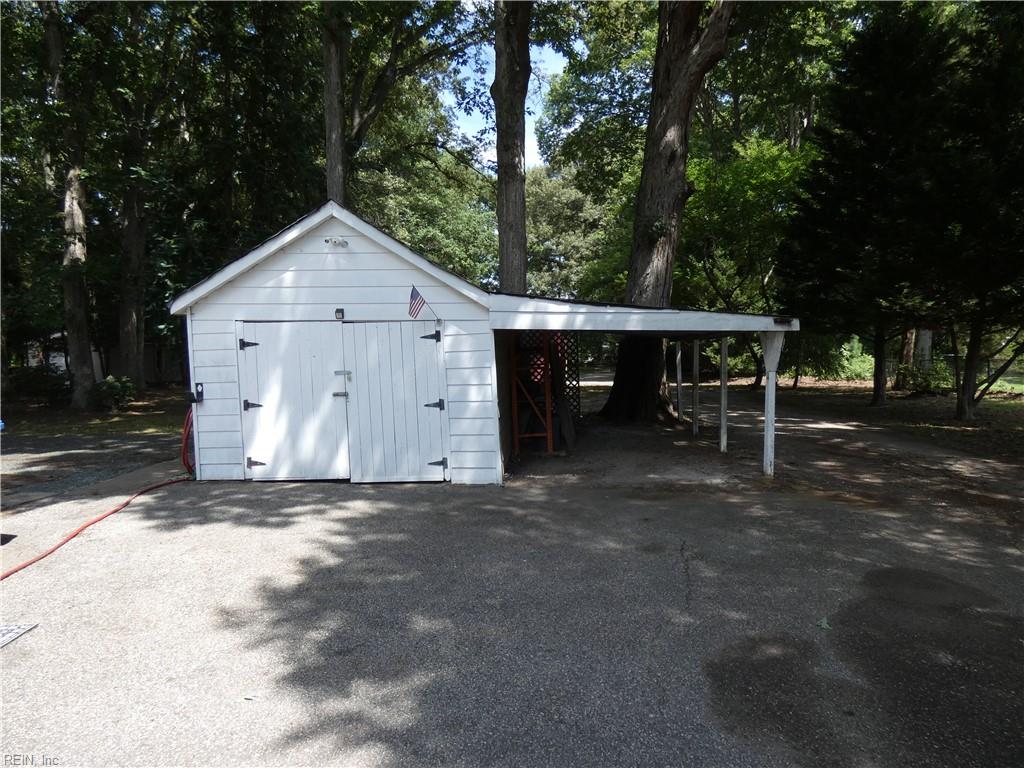 32 Robinson DR