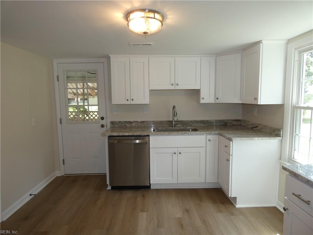 32 Robinson DR