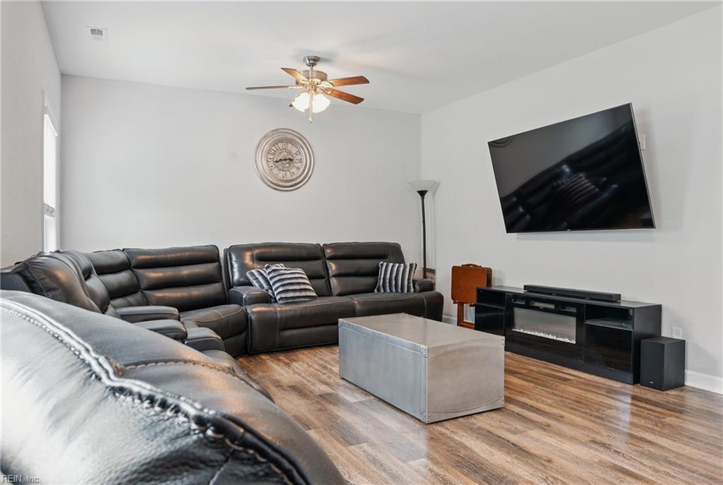217 Centerville TPKE N