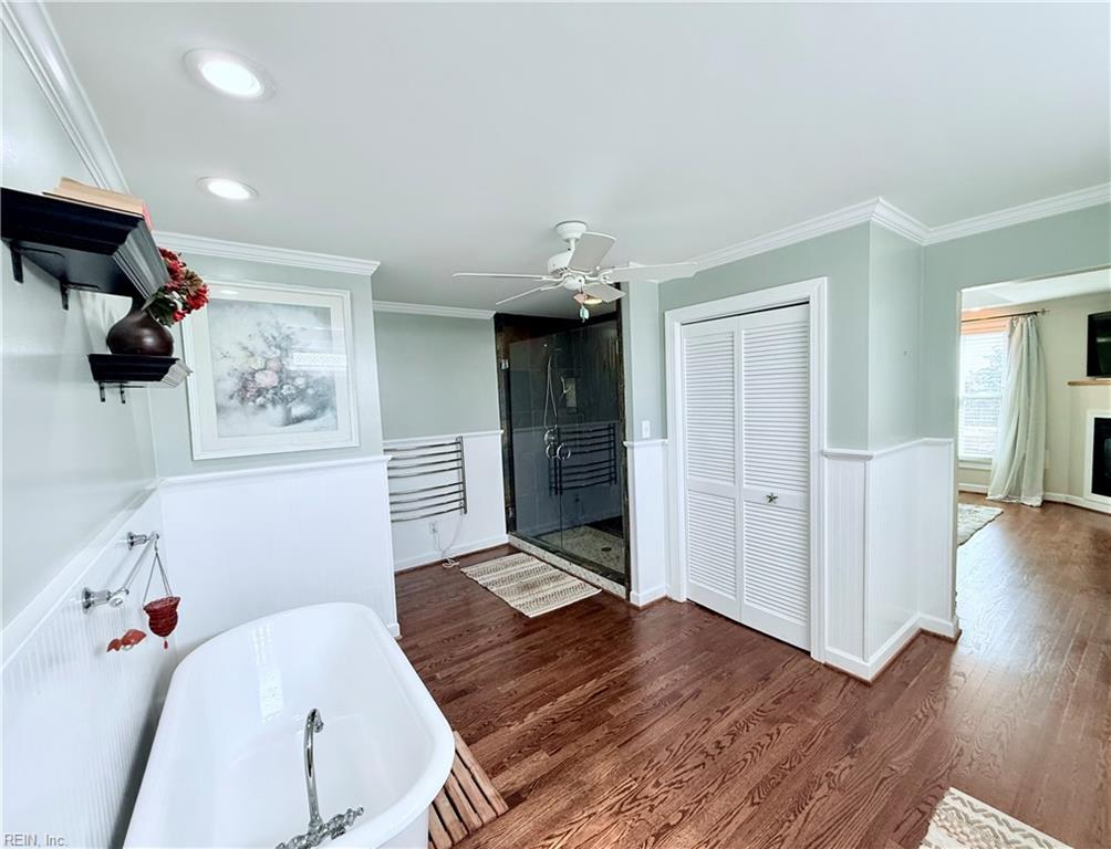 947 Little Bay AVE
