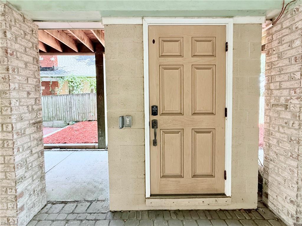 947 Little Bay AVE