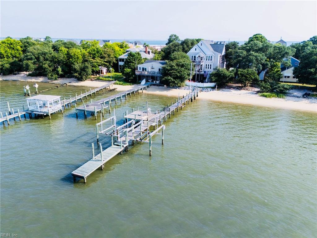 947 Little Bay AVE