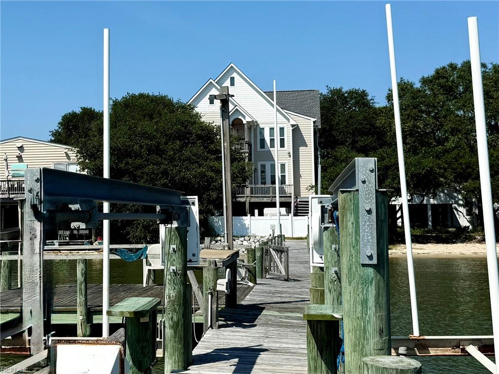 947 Little Bay AVE