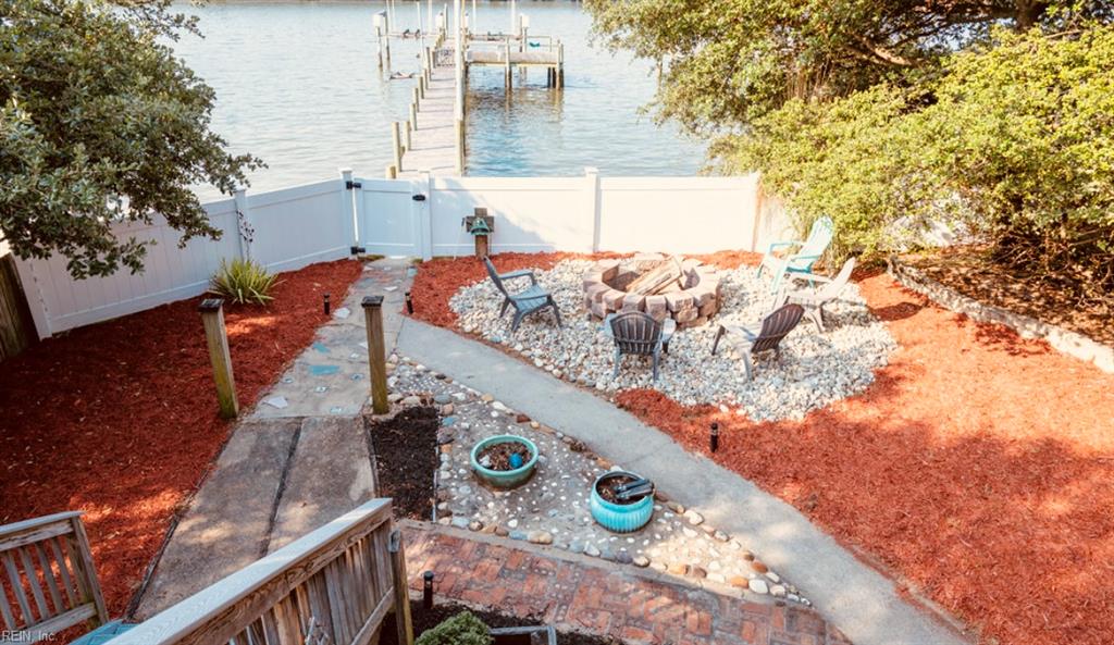 947 Little Bay AVE