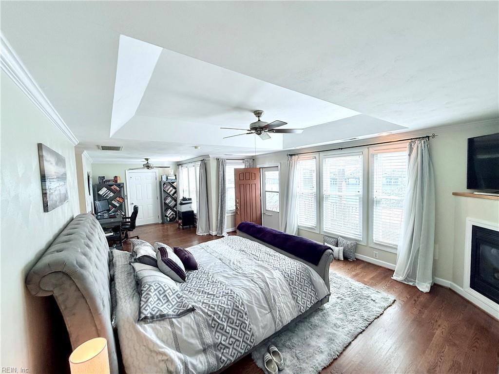 947 Little Bay AVE