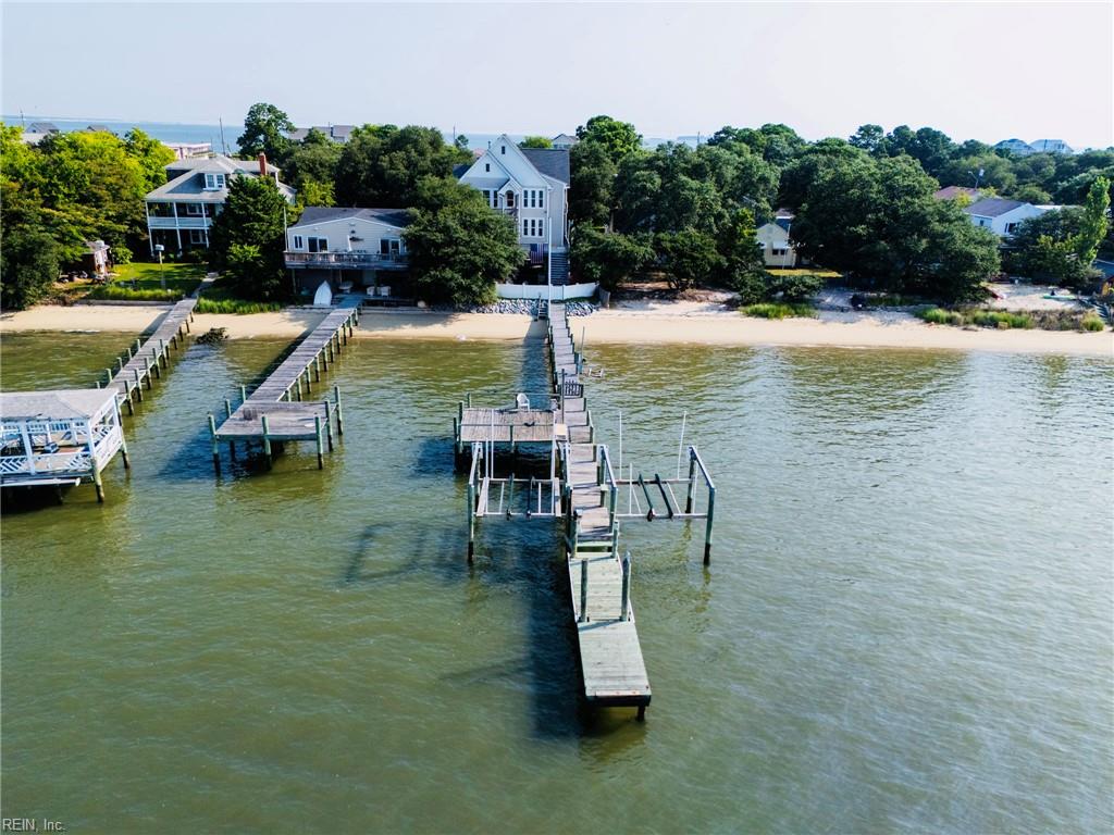947 Little Bay AVE