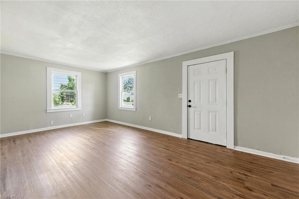1605 Rolfe Pl PL