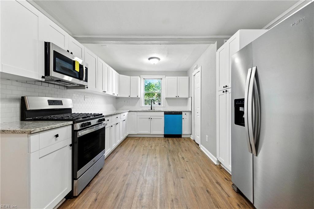 1605 Rolfe Pl PL