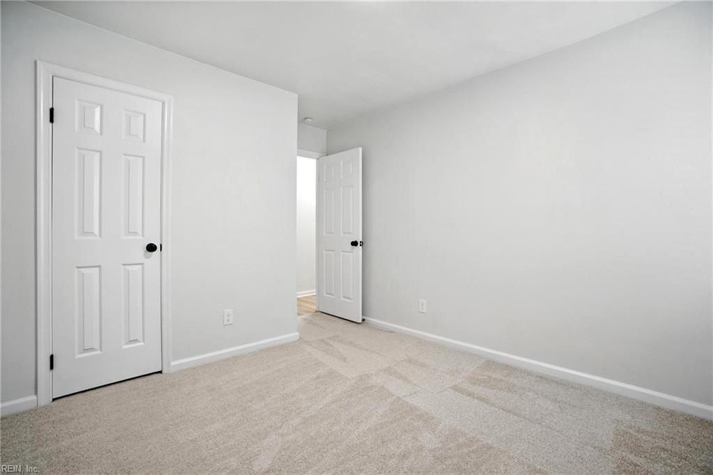 1148 Warner Hall DR