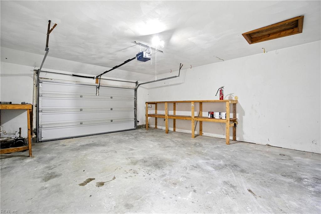 1148 Warner Hall DR