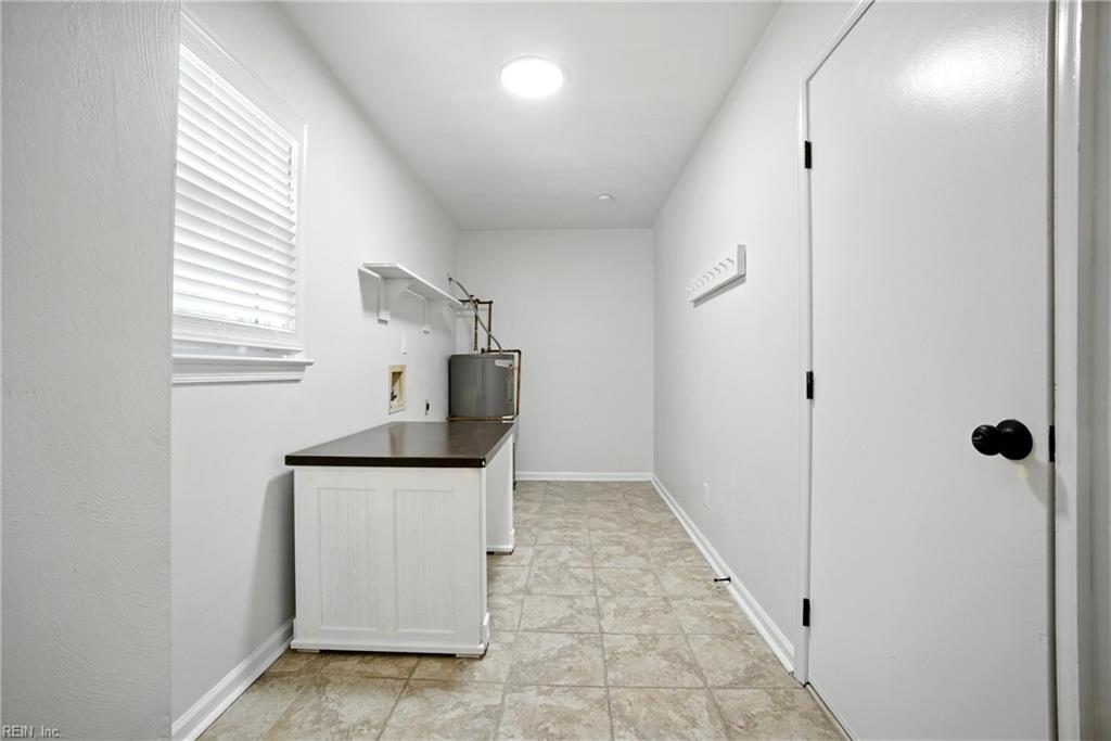 1148 Warner Hall DR
