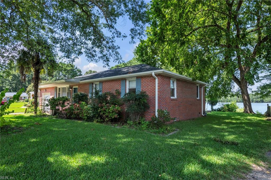 5924 Woodstock CT