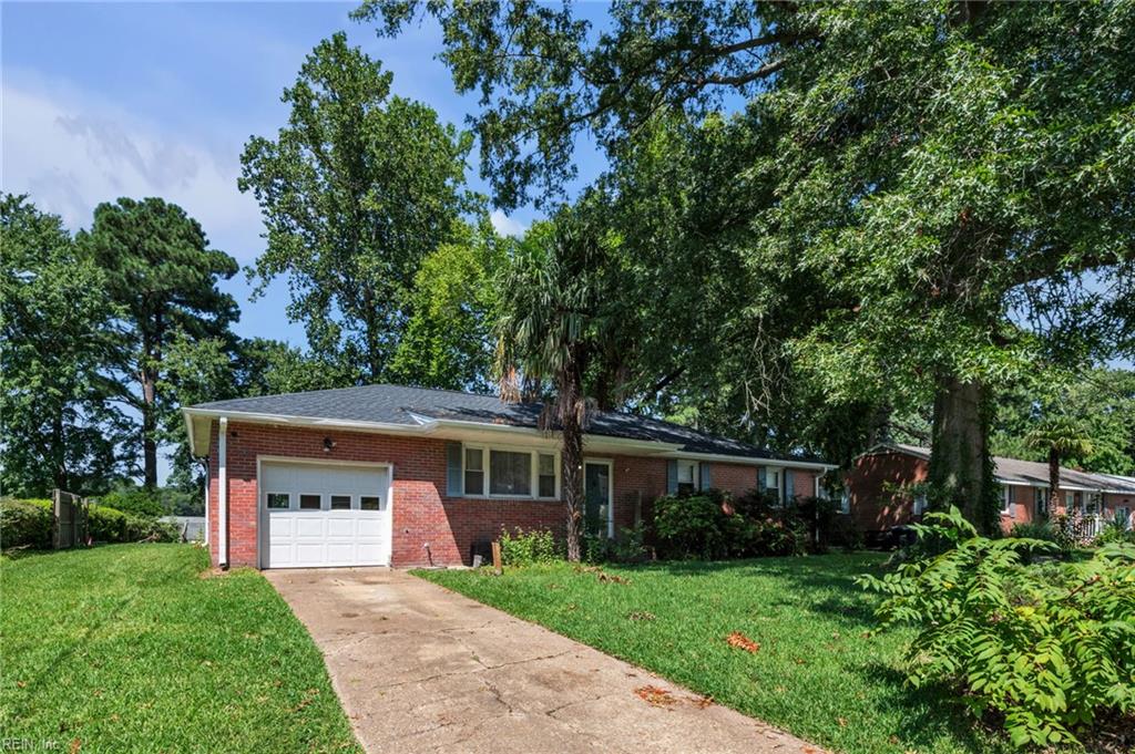 5924 Woodstock CT