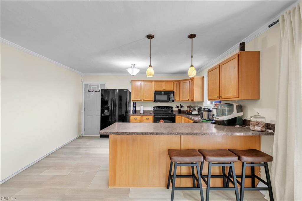5924 Woodstock CT