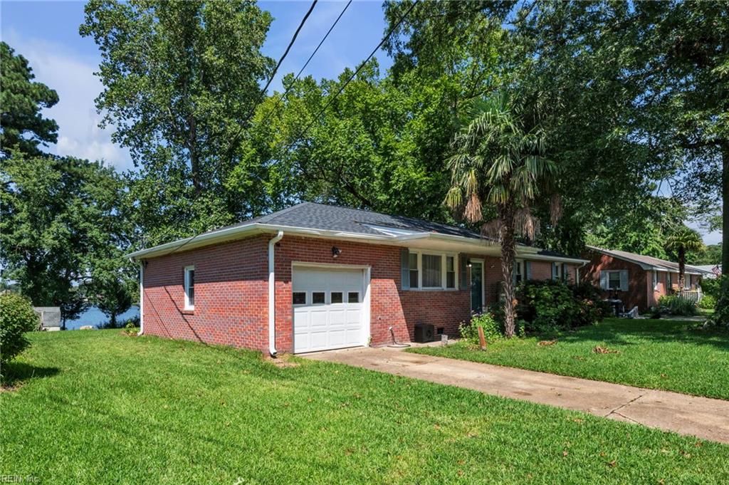 5924 Woodstock CT