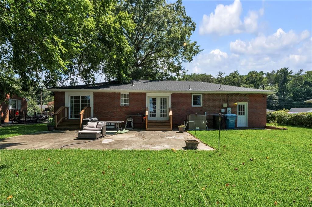 5924 Woodstock CT