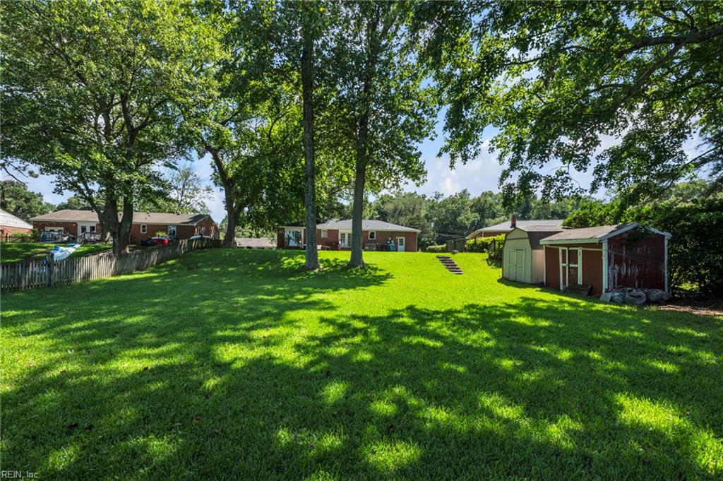 5924 Woodstock CT