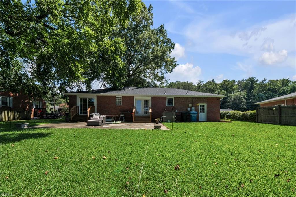 5924 Woodstock CT