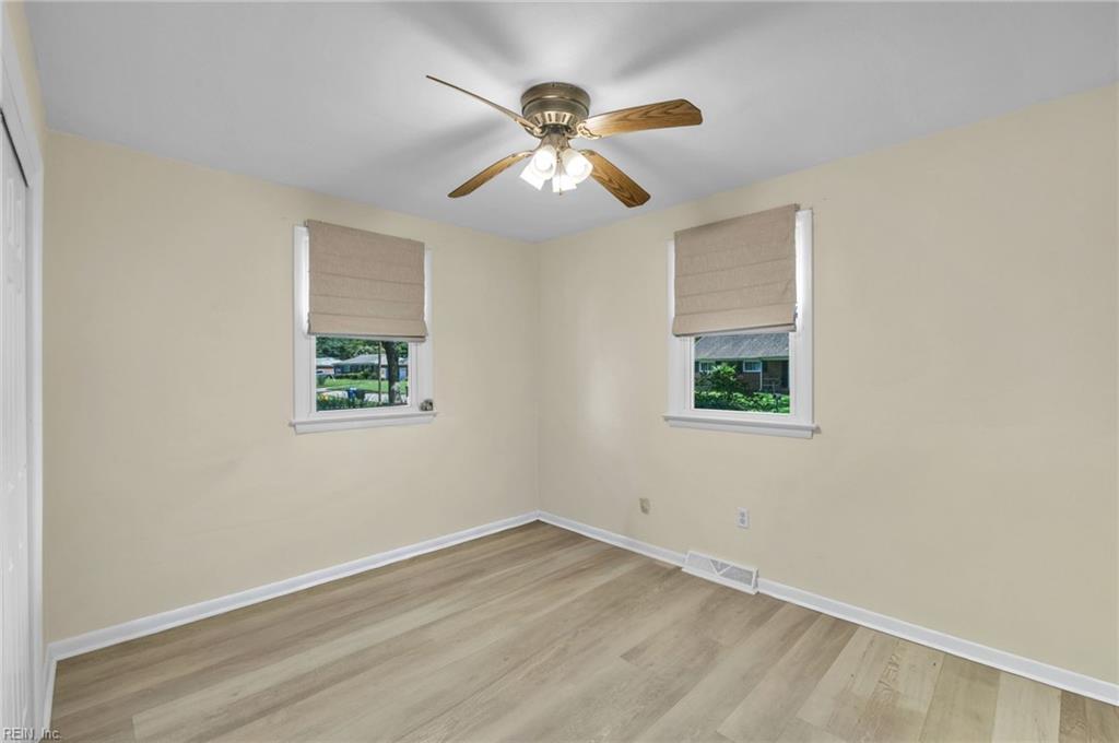 5924 Woodstock CT
