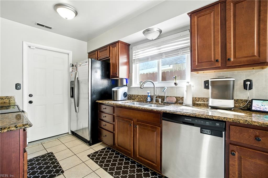 5392 Chatham Lake DR