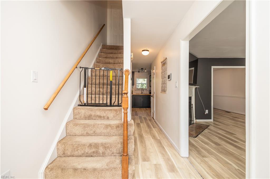 17 Palmerston DR