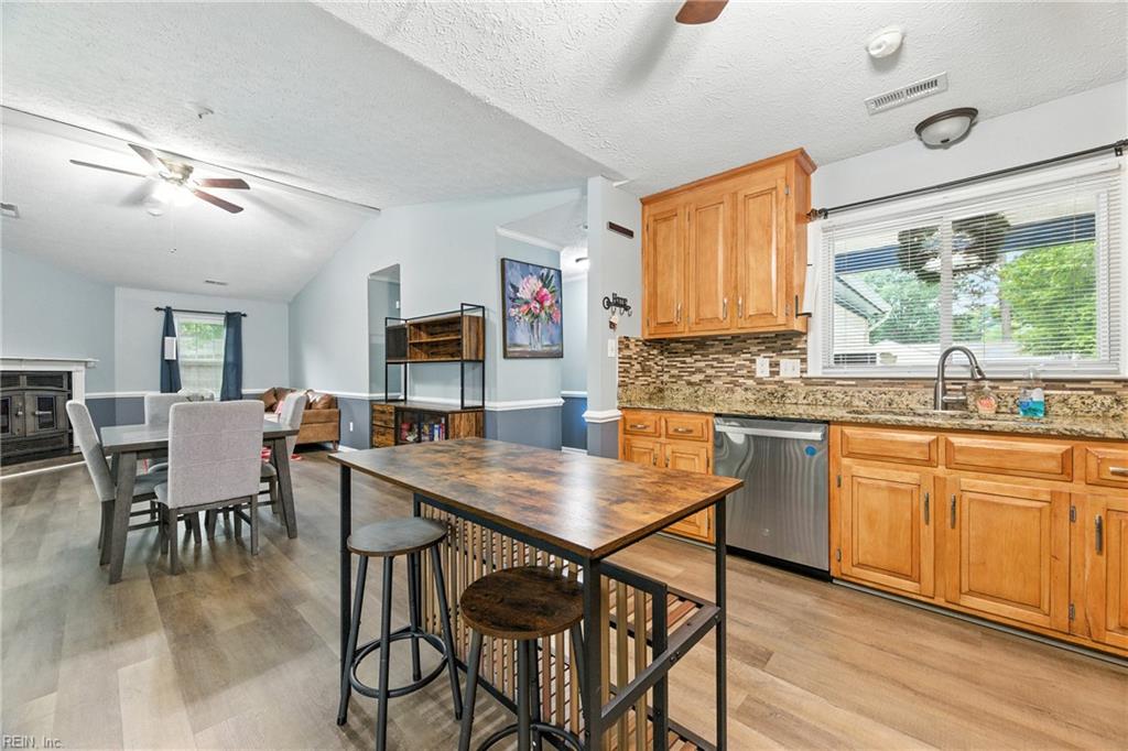 75 Sanlun Lakes DR