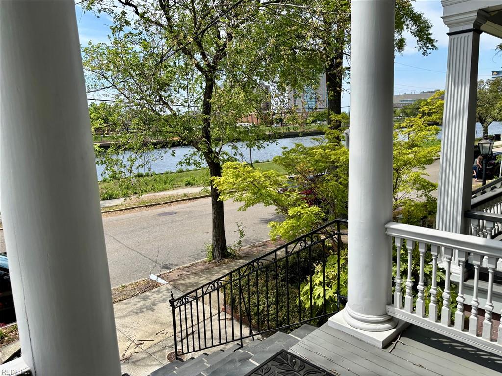 522 Mowbray ARCH