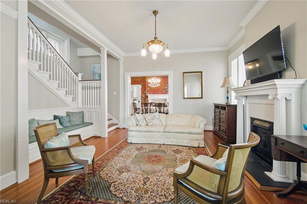 522 Mowbray ARCH