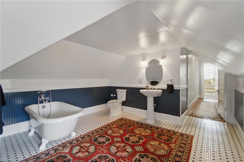 522 Mowbray ARCH