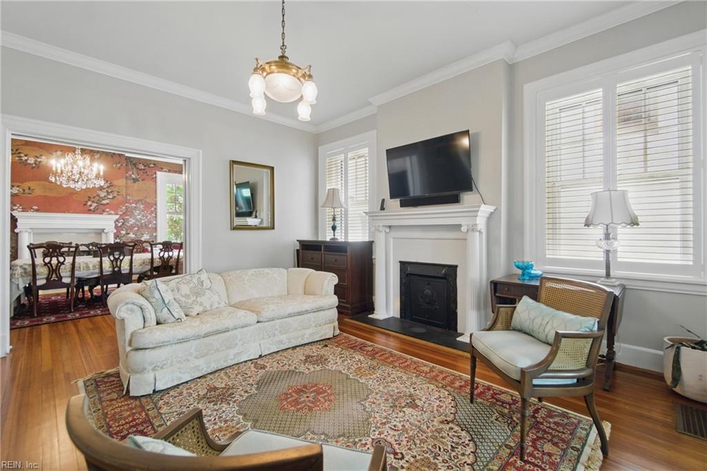 522 Mowbray ARCH