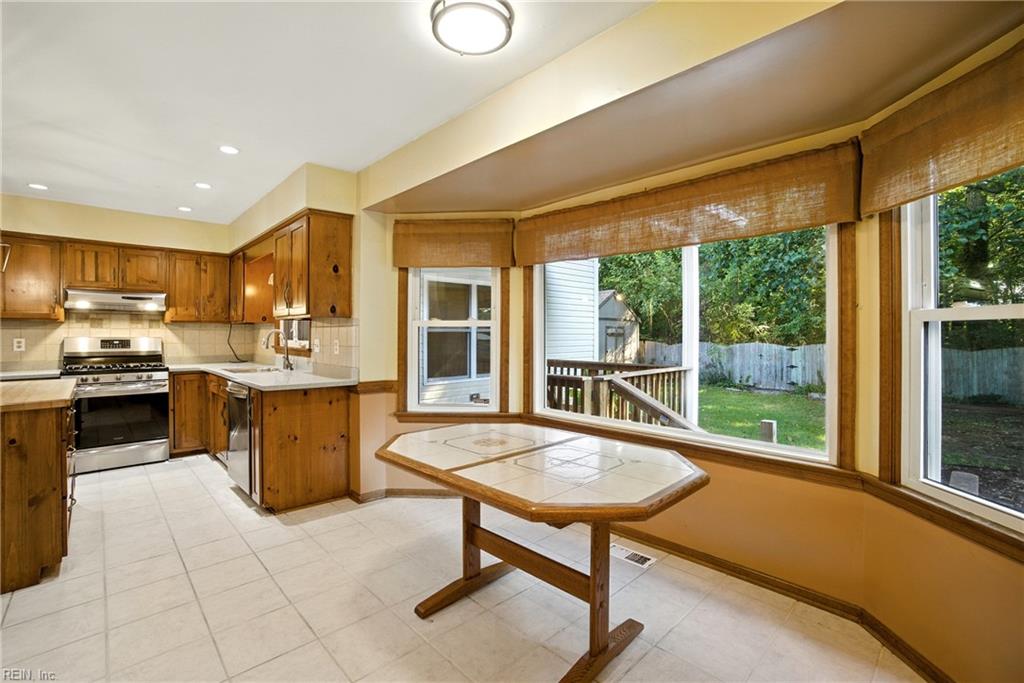 539 Currituck DR