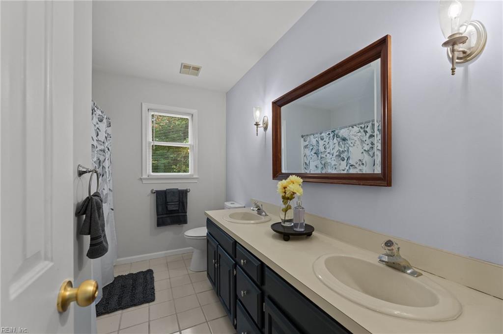 3305 Running Cedar WAY