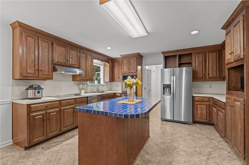 3305 Running Cedar WAY