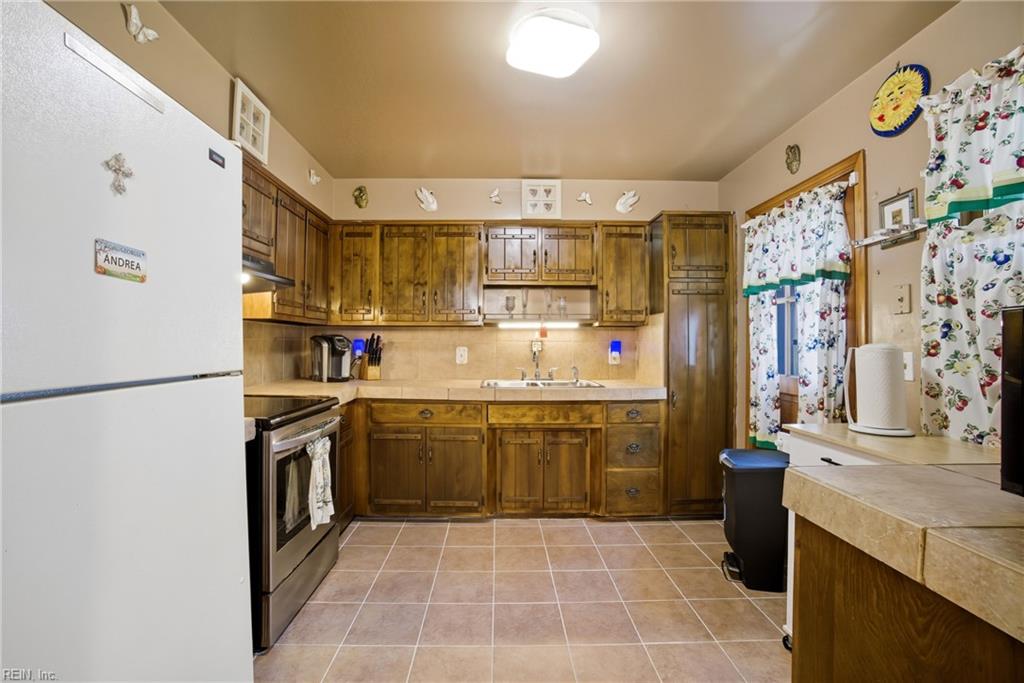 417 W Little Creek RD